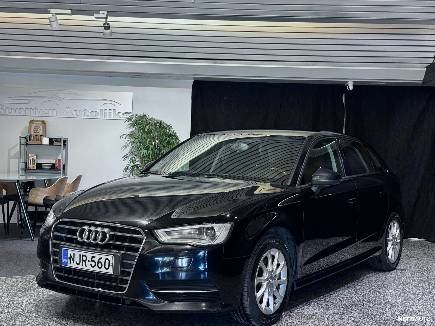 Audi A3 Sportback 1,6 TDI 81 kW ultra 2014, kuva 2/11