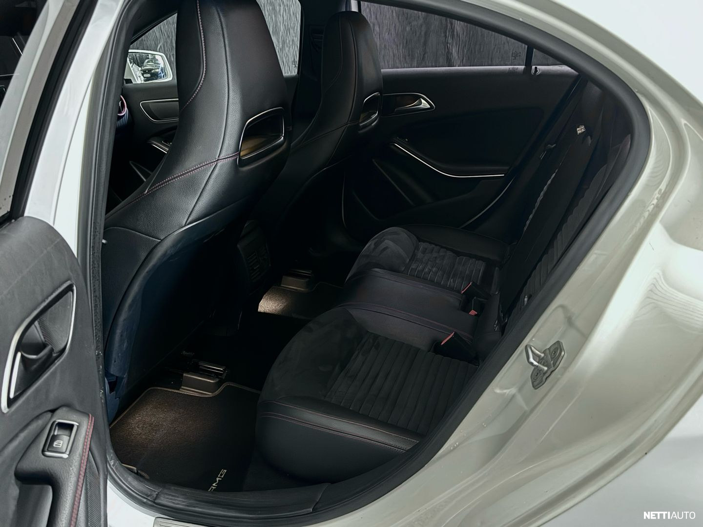 Mercedes-Benz A 180 CDI BE AMG 2013, kuva 6/12