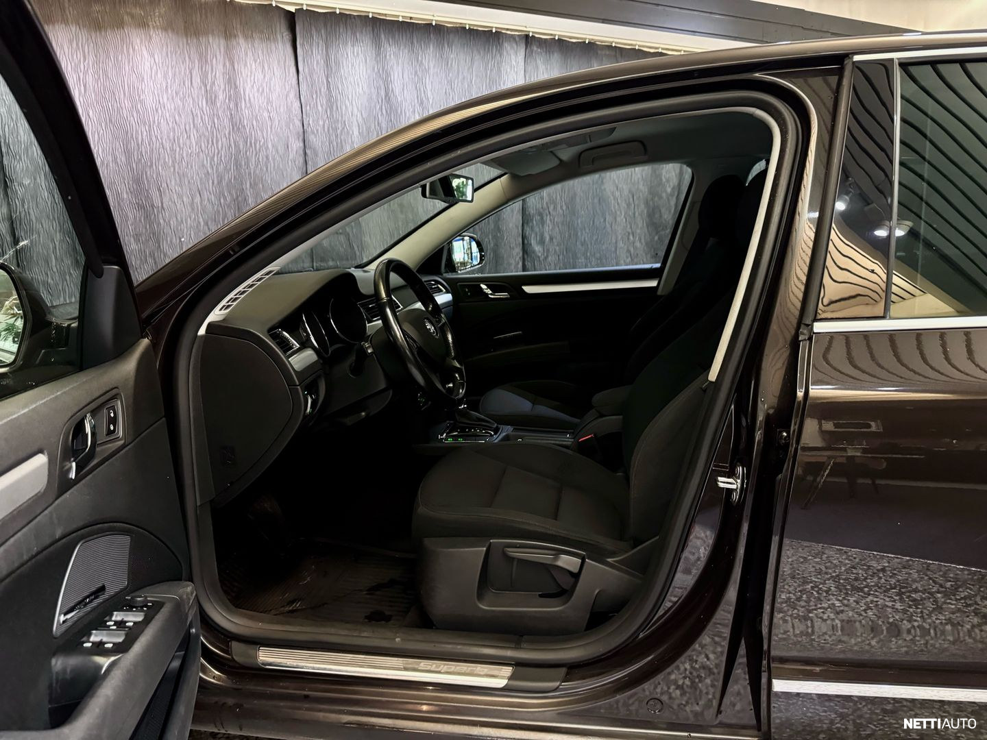 Skoda Superb 2014, bild 7/15