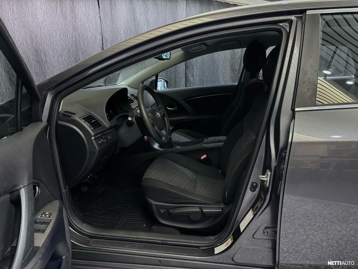 Toyota Avensis 2011, kuva 5/12